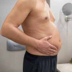 Por que é mais difícil perder barriga após os 40?