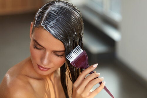 3 máscaras com amido de milho para proteger o cabelo do sol