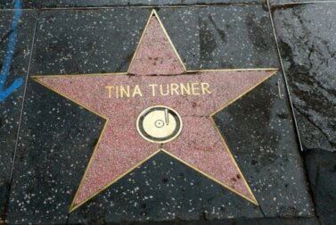 Tina Turner: sua batalha corajosa contra problemas de saúde