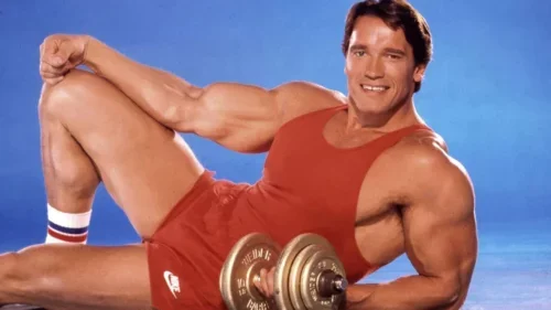 O segredo de Arnold Schwarzenegger para ganhar massa muscular: o método 4-1-1