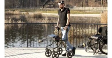 Paraplégico voltou a andar com a ajuda de um implante cerebral