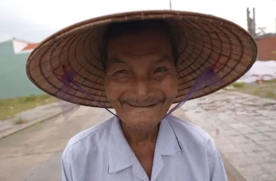 Idoso vietnamita diz não dormir há 60 anos