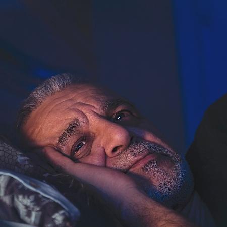 Acordou no meio da noite e não consegue voltar a dormir?