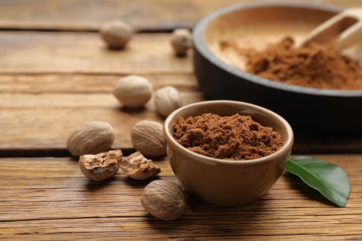 Perigos de consumir muita noz-moscada