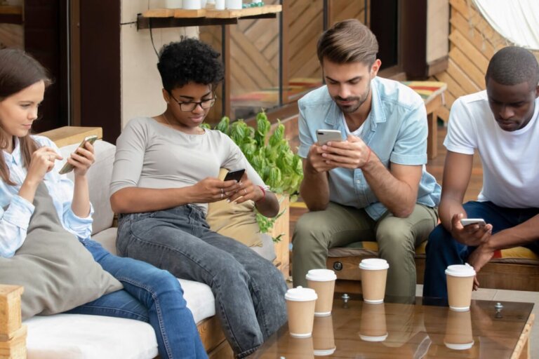 7 vícios modernos mais comuns em nossa sociedade