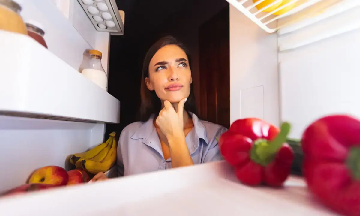 Como conservar pimentões, cebolas e tomates por mais tempo na geladeira
