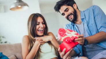 Surpreenda o seu parceiro no Dia dos Namorados com um destes 14 presentes originais