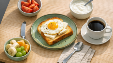 Como montar um café da manhã salgado simples quando o doce faz a fome voltar cedo demais