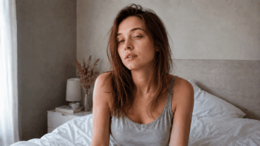 Cabelo fino e sem forma ao acordar: hábitos noturnos para não amassá-lo
