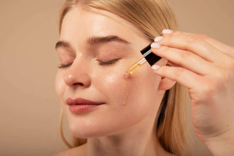 O mito do retinol no verão: quando você pode usá-lo e quais cuidados tomar