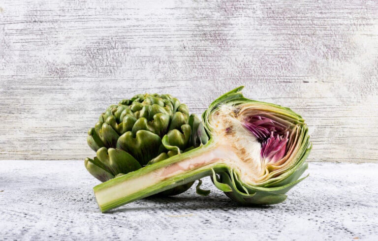 Multiplica-se por rebentos e produz flores comestíveis de alta qualidade durante vários anos consecutivos.