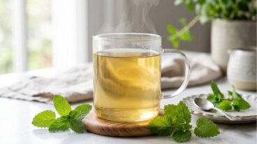 5 chás e bebidas à base de ervas sem cafeína para tomar depois da refeição
