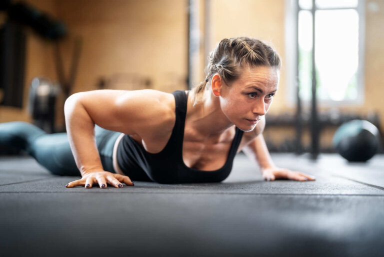 Progressão para burpees: veja como passar de iniciante a profissional em 6 níveis